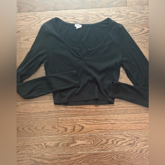 Garage Tops - Garage top size Small black cropped top in black PTP is 15  size S